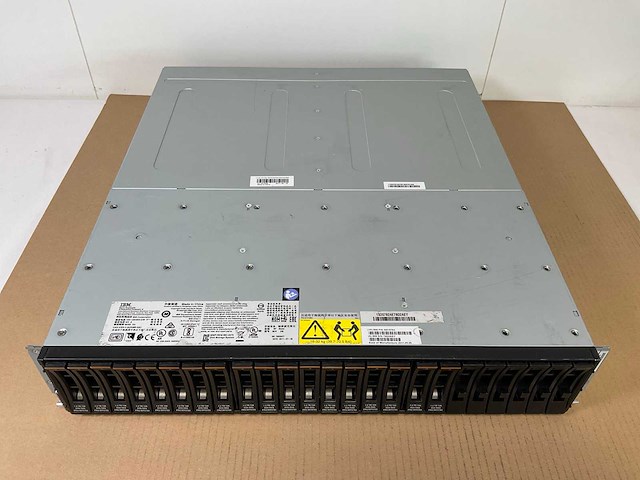 Ibm (24e) 18x 1.2 tb sas(st1200mm0088) disk array enclosure - afbeelding 8 van  15