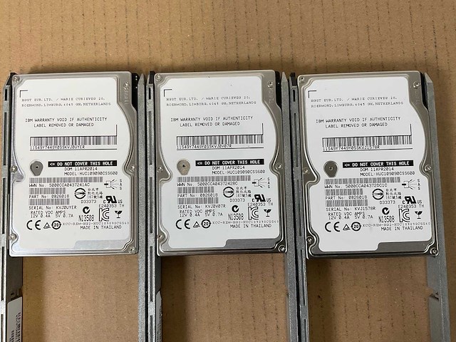 Ibm (24e) 18x 900 gb sas(huc109090css600) - 6x 900 gb sas(st900mm0006) disk array enclosure - afbeelding 3 van  18