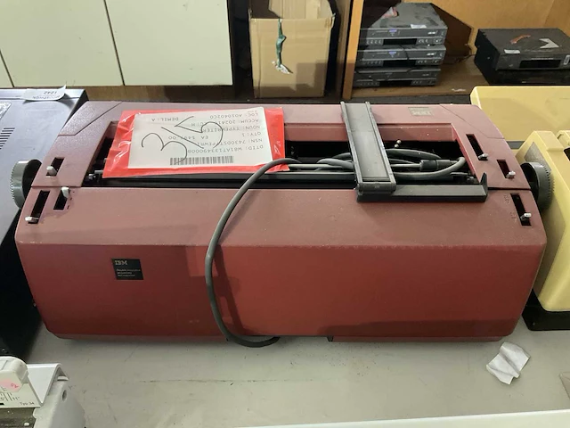 Ibm typewriter - afbeelding 2 van  2