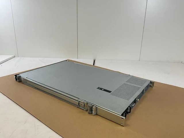 Icc r118i-v5, xeon(r) w-3175x, 6 x 64 gb ram, 2 x 1.9 tb ssd (mtfddak1t9qde) main chassis server - afbeelding 4 van  8