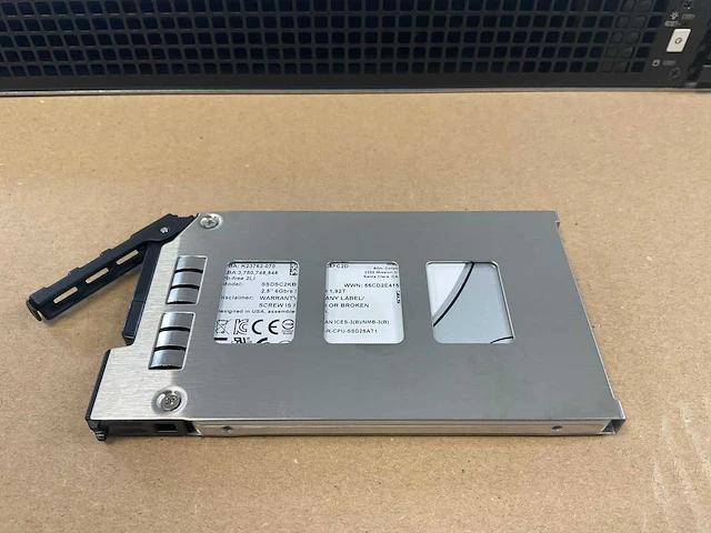 Icc r118i, xeon(r) w7-2495x, 4 x 32 gb ram, 4 x 1.9 tb ssd (ssdsc2kb019tz) main server chassis - afbeelding 5 van  8
