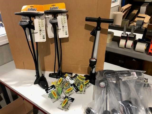 Ice toolz - fietspomp en fietstool (23x) - afbeelding 1 van  6