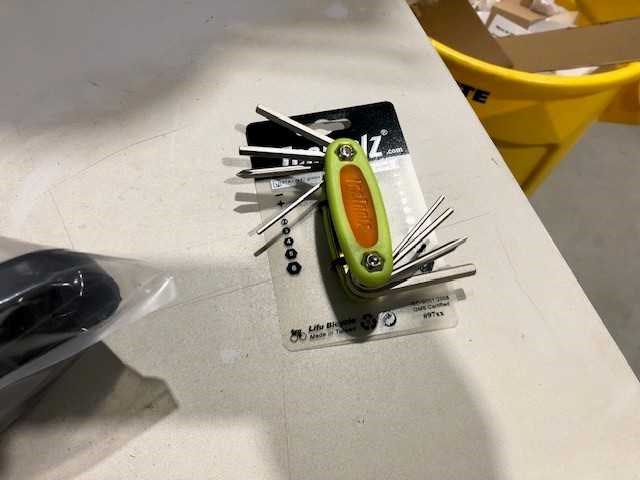 Ice toolz - fietspomp en fietstool (23x) - afbeelding 3 van  6