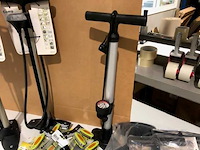 Ice toolz - fietspomp en fietstool (23x) - afbeelding 5 van  6