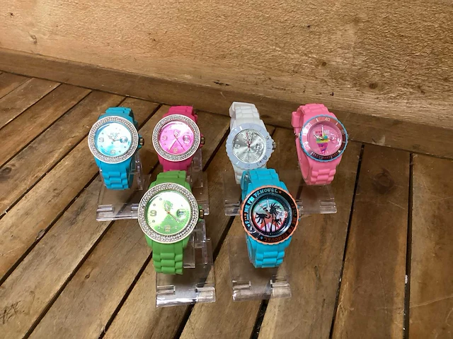 Ice watch polshorloge (6x) - afbeelding 1 van  5