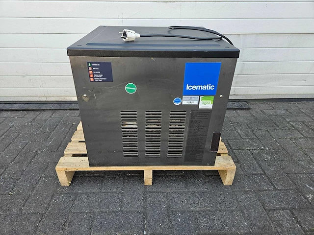 Icematic - f120 - ijsblokjesmachine - afbeelding 1 van  4