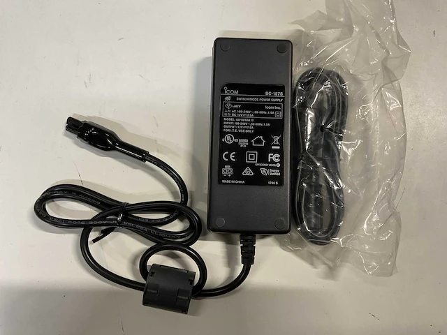 Icom bc-157s voeding - afbeelding 2 van  3