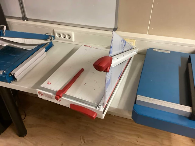 Ideal 1046 snijmachine - afbeelding 1 van  5