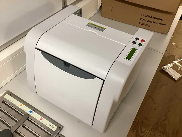 Ideal 8306 vouwmachine - afbeelding 9 van  9