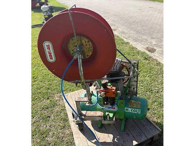 Ideal m.colt compressor voor aanbouw aan ferrari tractor - afbeelding 2 van  3