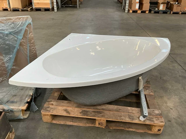 Ideal standaard hotline 2013 corner bathtub hoekbad - afbeelding 7 van  14