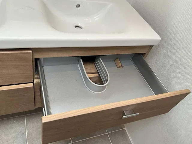 Ideal standard badkamermeubelset - afbeelding 9 van  10