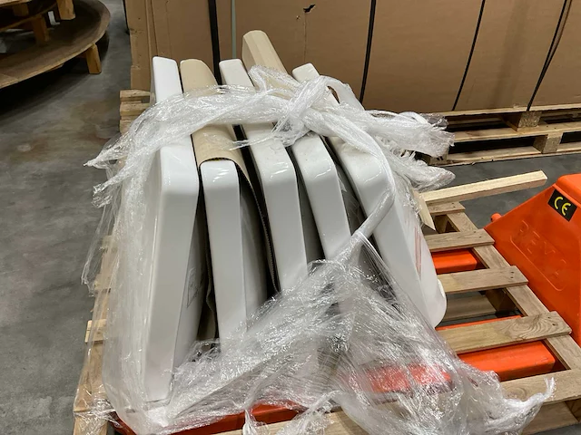 Ideal standard connect freedom wastafel met kraangat en overloop (3x) - afbeelding 9 van  9