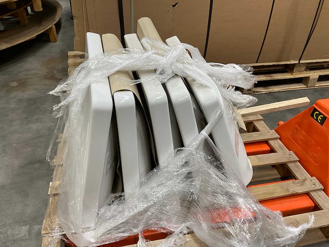 Ideal standard connect freedom wastafel met kraangat en overloop (5x) - afbeelding 9 van  9