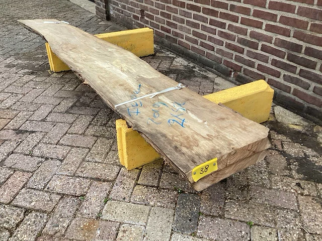 Iepen - 2019 gezaagd 110 x 440 x 2450 mm - schaaldeel (2x) - afbeelding 1 van  6