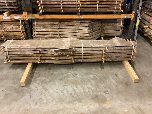Iepen - kd ovengedroogd 2800x550x400 mm - iepen (6x) - afbeelding 1 van  6