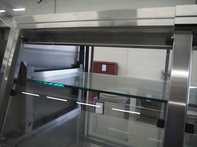 Ifo - afbeelding 6 van  9