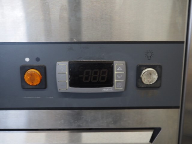 Ifo - afbeelding 8 van  9