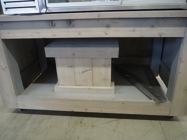 Ifo - afbeelding 9 van  9