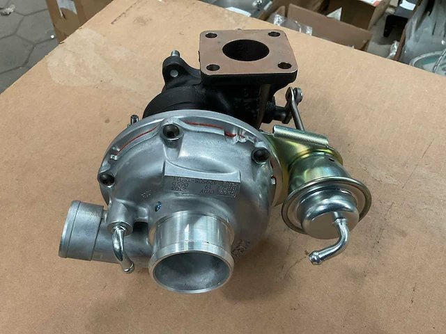 Ihi turbo super charger - afbeelding 2 van  7