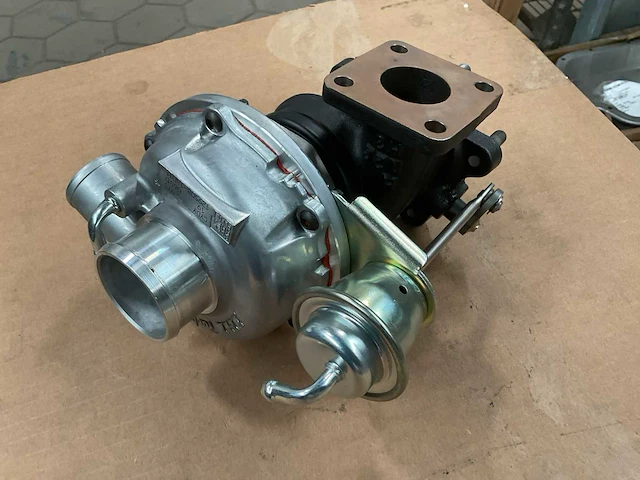 Ihi turbo super charger - afbeelding 3 van  7
