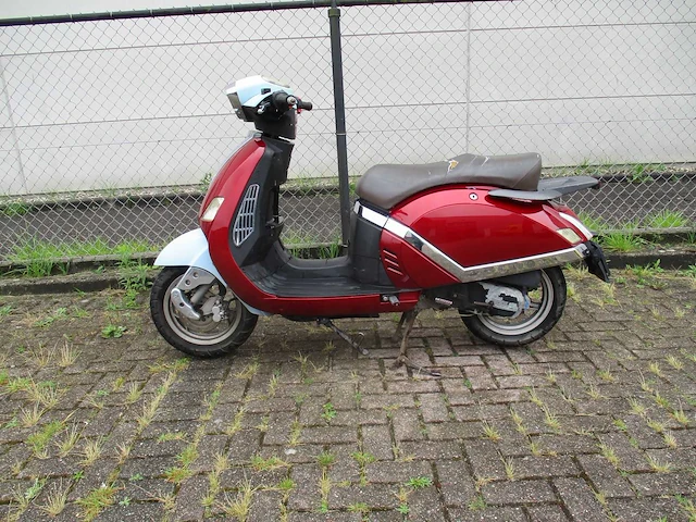 Iico - snorscooter - florence - scooter - afbeelding 1 van  9