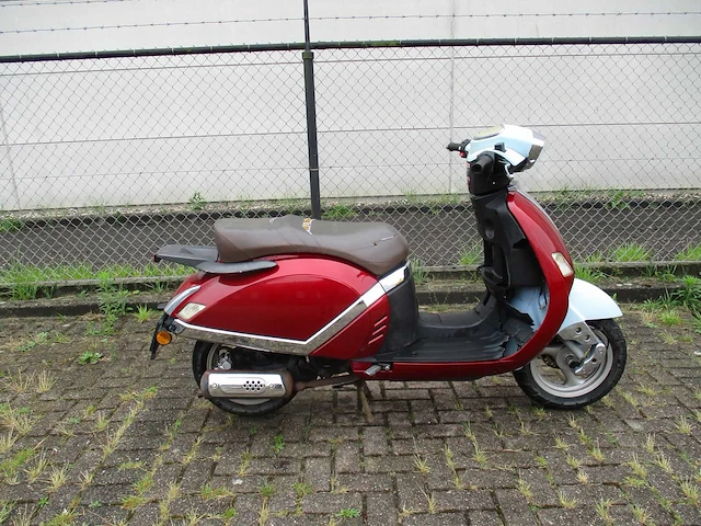 Iico - snorscooter - florence - scooter - afbeelding 5 van  9