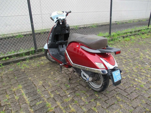 Iico - snorscooter - florence - scooter - afbeelding 8 van  9