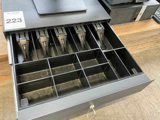 Iiyama kassa - afbeelding 5 van  10