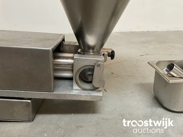 Ijsbakjes-/doseervulmachine - afbeelding 5 van  8