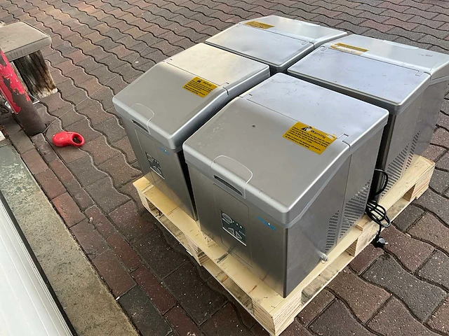 Ijsblokjesmachine (3x) - afbeelding 5 van  7