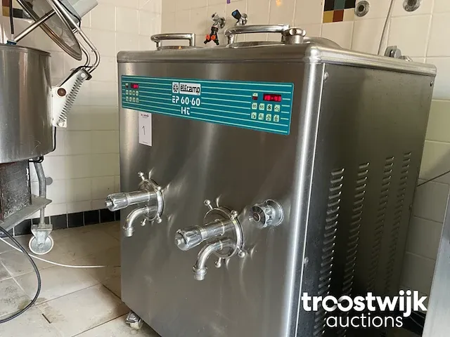 Ijsmeng-/pasteurisatiemachine - afbeelding 7 van  13