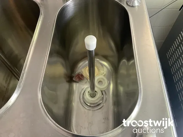 Ijsmeng-/pasteurisatiemachine - afbeelding 10 van  13