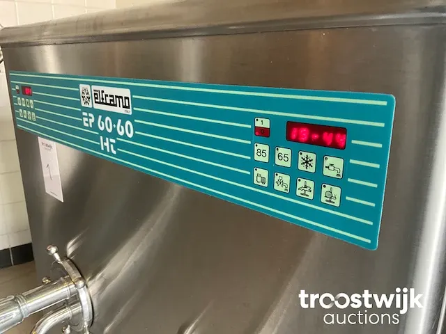 Ijsmeng-/pasteurisatiemachine - afbeelding 13 van  13