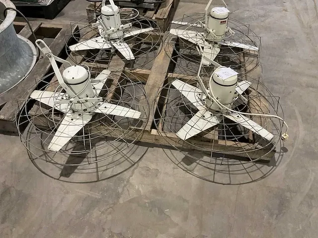 Ijsselmuiden y12 ventilator (2x) - afbeelding 1 van  4