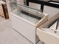 Ijsvitrine - afbeelding 3 van  9