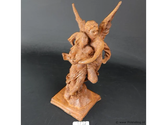 Ijzeren beeld cupido en psyche - afbeelding 3 van  5