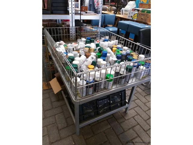 Ijzeren verkoopbak incl. spuitbusjes - afbeelding 1 van  4