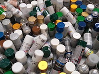 Ijzeren verkoopbak incl. spuitbusjes - afbeelding 2 van  4