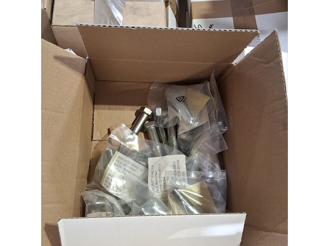 Ijzerwaren en onderdelen - afbeelding 3 van  8