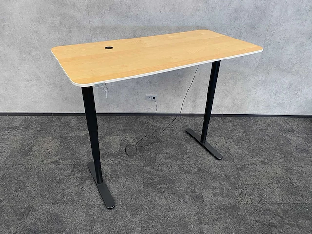 Ikea bekannt - elektrisch zit/sta bureau 160x80 - afbeelding 6 van  12