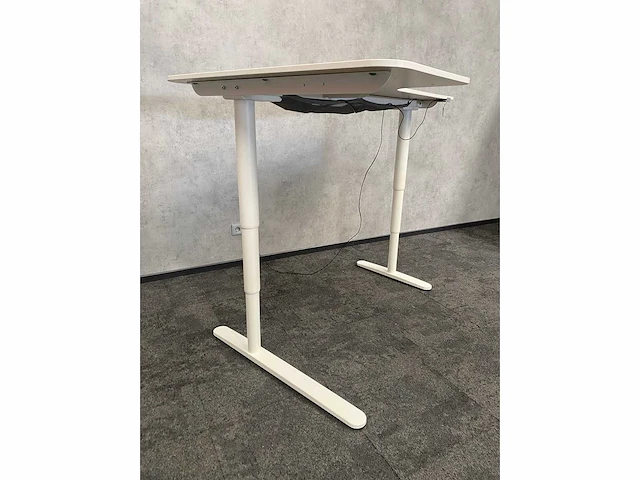 Ikea bekannt - elektrisch zit/sta hoekbureau - afbeelding 7 van  12