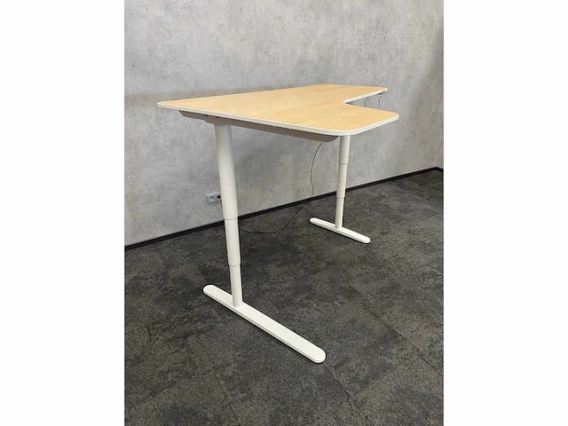 Ikea bekannt - elektrisch zit/sta hoekbureau - afbeelding 11 van  12