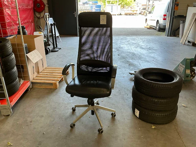 Ikea markus bureaustoel - afbeelding 2 van  3