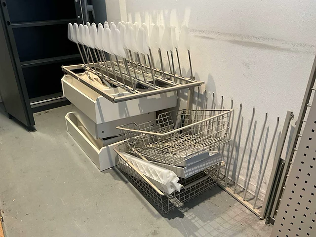 Ikea pax kledinglast interieur - afbeelding 3 van  3