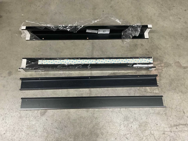 Ikea ribba (2x) en mosslanda (2x) - afbeelding 1 van  3