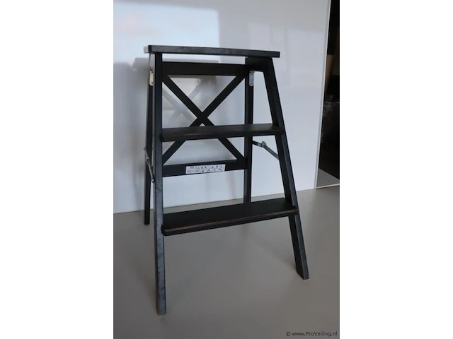 Ikea trap incl. bezems - afbeelding 2 van  6