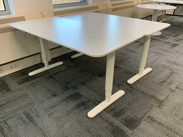 Ikea zit/sta bureautafel (2x) - afbeelding 1 van  5