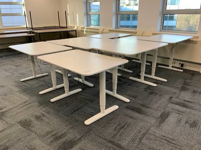 Ikea zit/sta bureautafel (8x) - afbeelding 1 van  9
