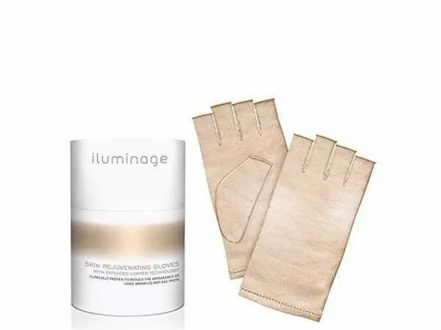 Iluminage - huidverjonging handschoenen (24x) - afbeelding 1 van  1